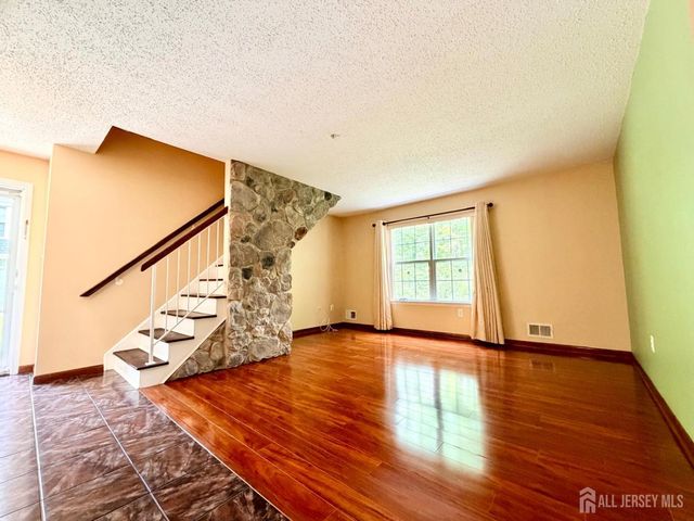 191 Prestwick Way, Edison, NJ 08820