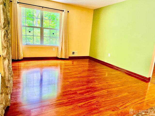 191 Prestwick Way, Edison, NJ 08820