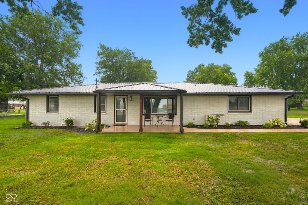 101 Cottonwood Drive, Anderson, IN 46012