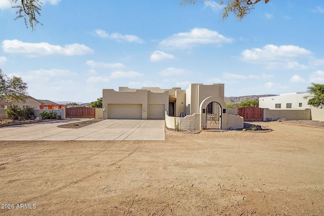1120 E CIRCLE MOUNTAIN Road, New River, AZ 85087