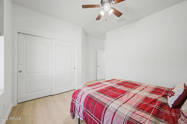 1120 E CIRCLE MOUNTAIN Road, New River, AZ 85087