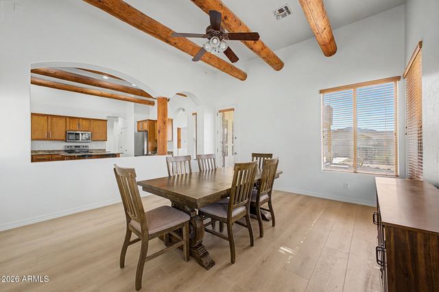 1120 E CIRCLE MOUNTAIN Road, New River, AZ 85087
