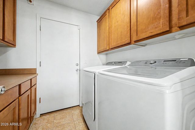 1120 E CIRCLE MOUNTAIN Road, New River, AZ 85087