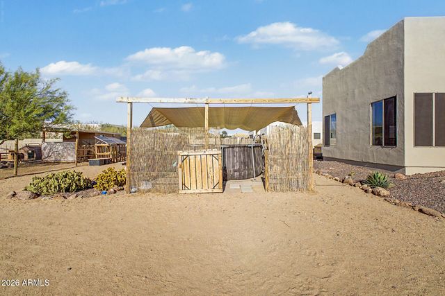 1120 E CIRCLE MOUNTAIN Road, New River, AZ 85087