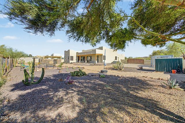 1120 E CIRCLE MOUNTAIN Road, New River, AZ 85087