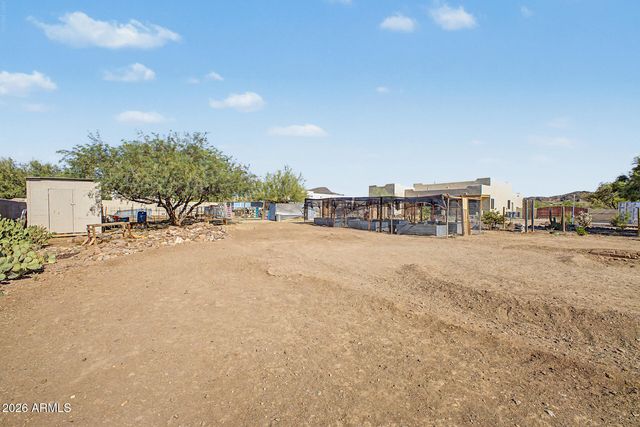 1120 E CIRCLE MOUNTAIN Road, New River, AZ 85087