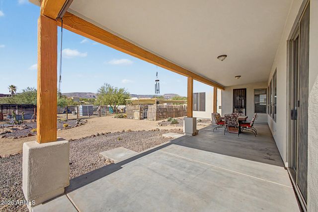 1120 E CIRCLE MOUNTAIN Road, New River, AZ 85087