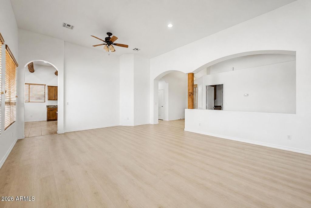 1120 E CIRCLE MOUNTAIN Road, New River, AZ 85087 — photo 2