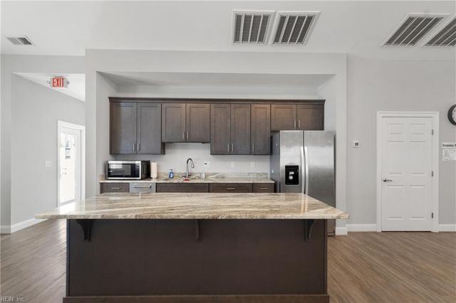 7400 Sinclair Way Ste A, Gloucester, VA 23061