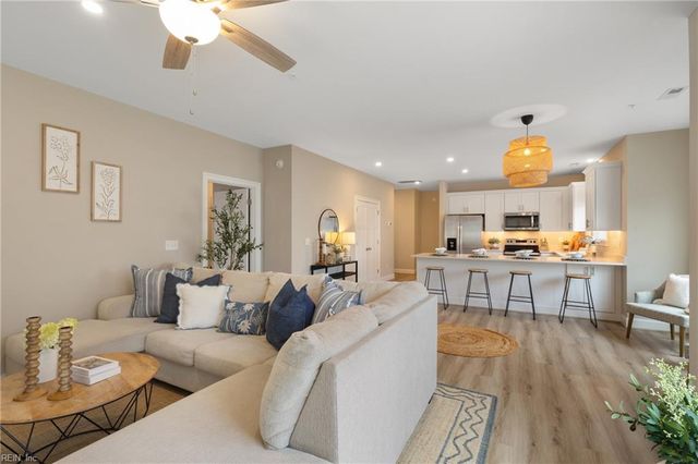 7400 Sinclair Way Ste A, Gloucester, VA 23061