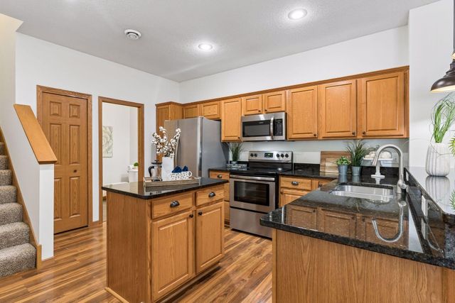3440 Cherry Lane F, Woodbury, MN 55129