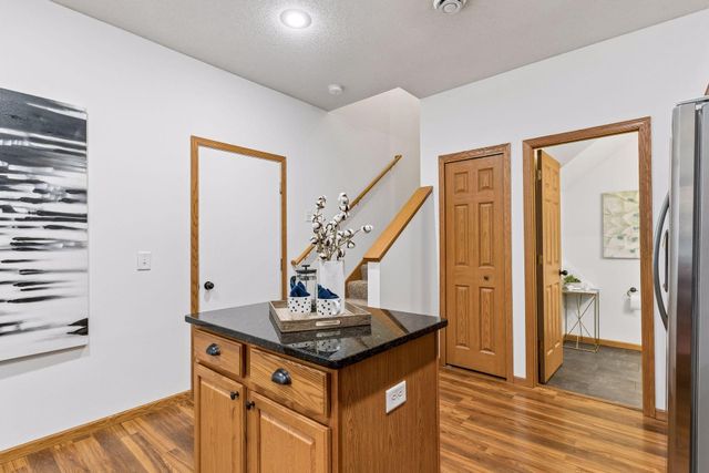 3440 Cherry Lane F, Woodbury, MN 55129
