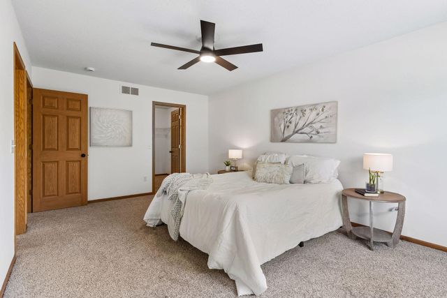 3440 Cherry Lane F, Woodbury, MN 55129
