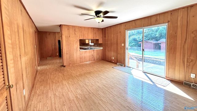 2103 Shannonhouse Road SW, Huntsville, AL 35803