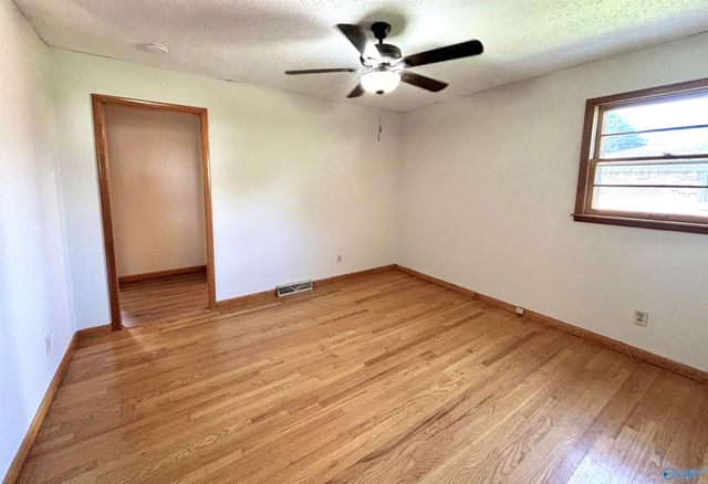 2103 Shannonhouse Road SW, Huntsville, AL 35803