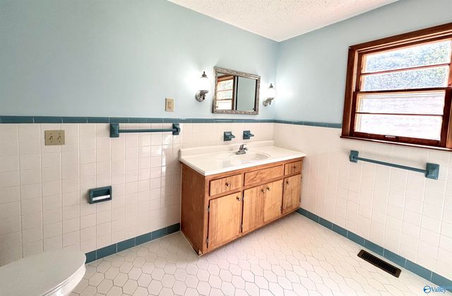 2103 Shannonhouse Road SW, Huntsville, AL 35803
