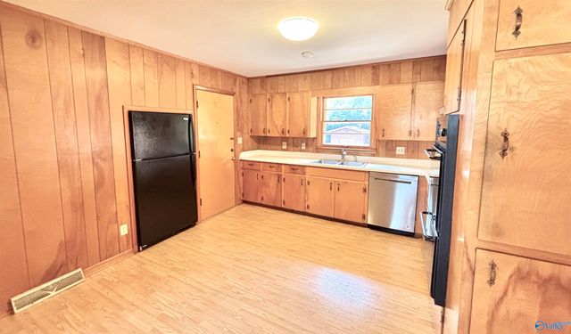 2103 Shannonhouse Road SW, Huntsville, AL 35803