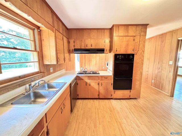 2103 Shannonhouse Road SW, Huntsville, AL 35803