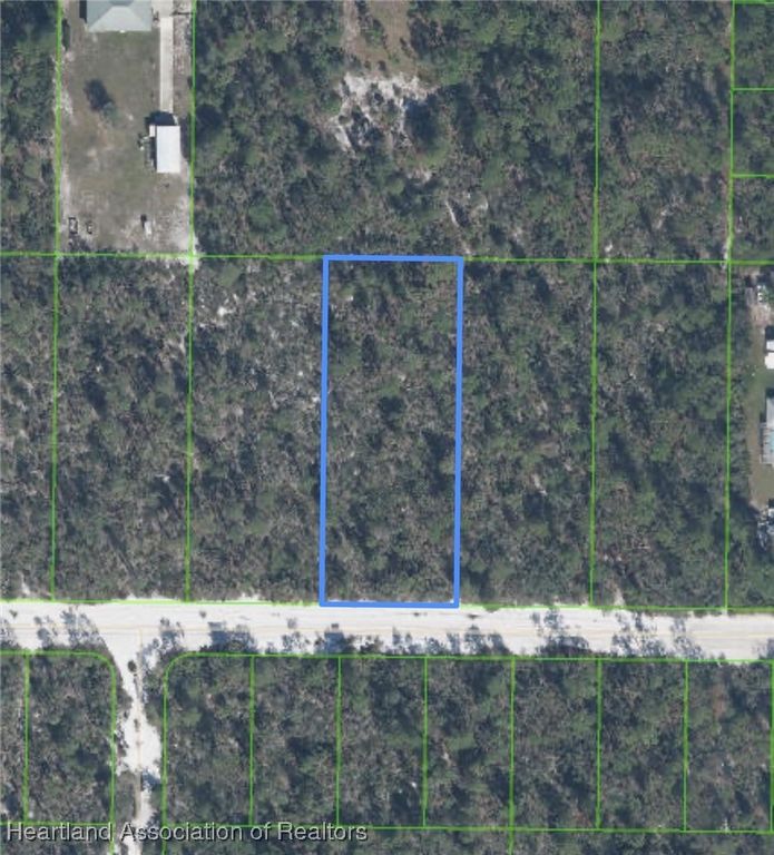 2020 Macintosh Avenue, Sebring, FL 33875