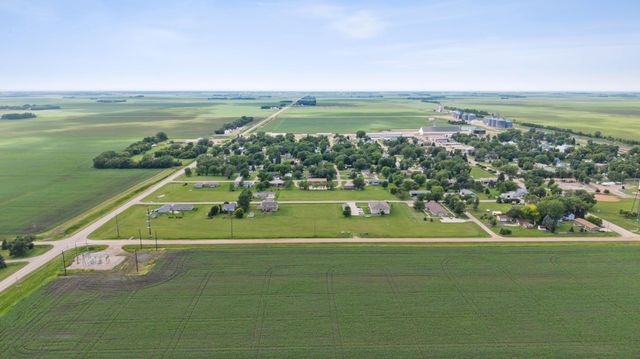 302 5th Street S, Fairmount, ND 58030
