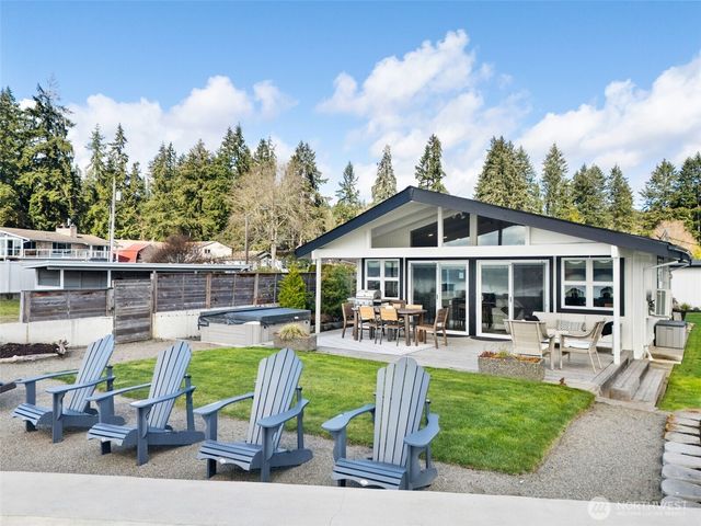 101 NE Lynnwood Loop, Belfair, WA 98528