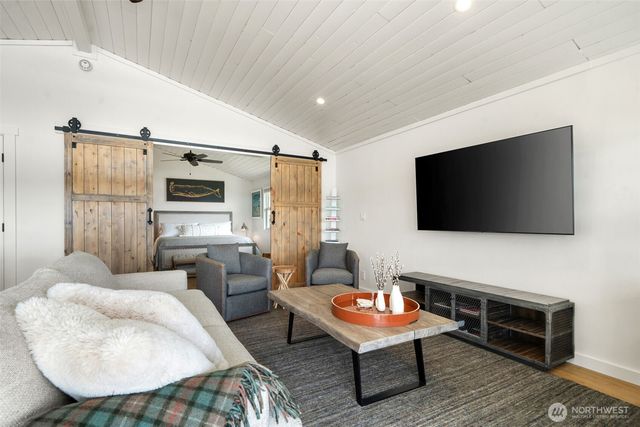 101 NE Lynnwood Loop, Belfair, WA 98528