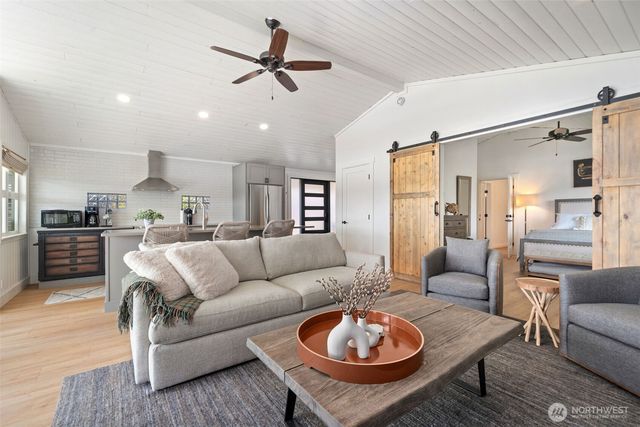 101 NE Lynnwood Loop, Belfair, WA 98528