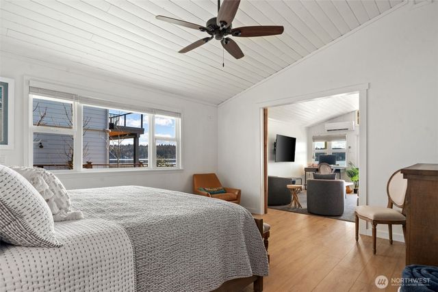 101 NE Lynnwood Loop, Belfair, WA 98528