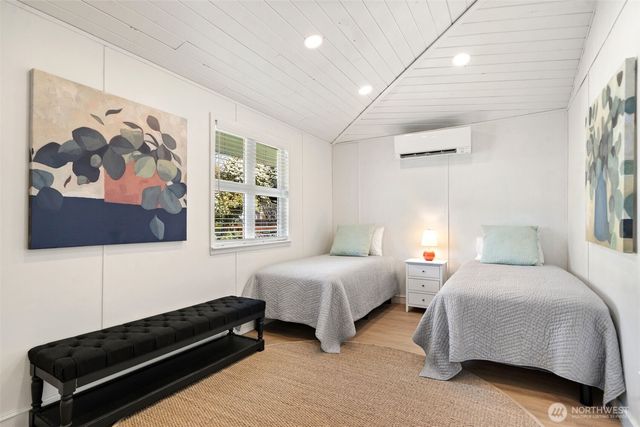 101 NE Lynnwood Loop, Belfair, WA 98528