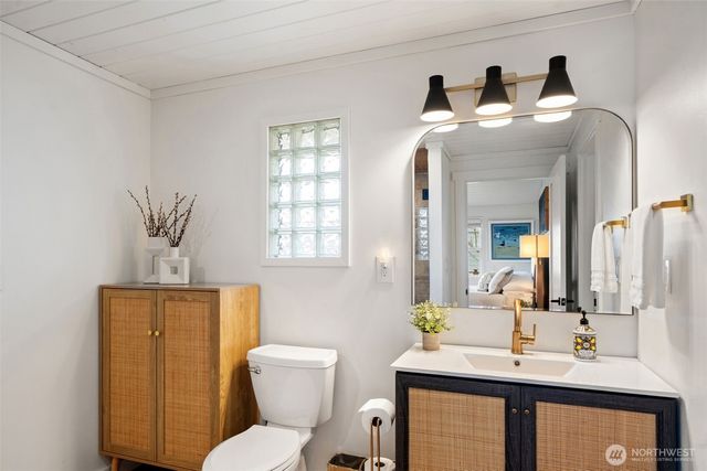 101 NE Lynnwood Loop, Belfair, WA 98528