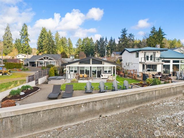 101 NE Lynnwood Loop, Belfair, WA 98528