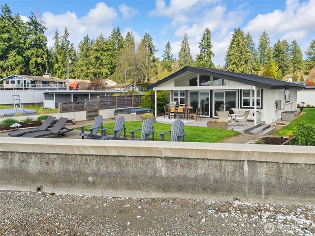 101 NE Lynnwood Loop, Belfair, WA 98528