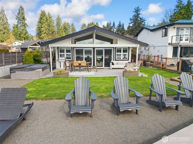 101 NE Lynnwood Loop, Belfair, WA 98528