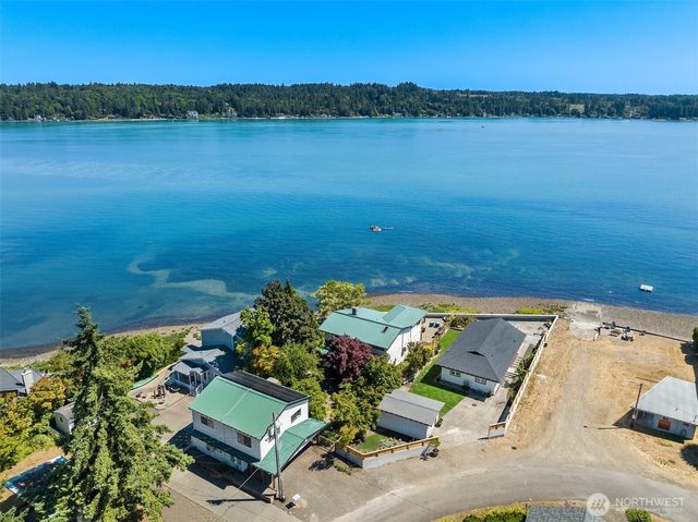 101 NE Lynnwood Loop, Belfair, WA 98528