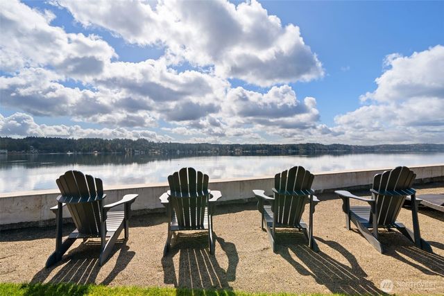 101 NE Lynnwood Loop, Belfair, WA 98528