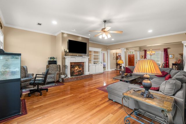 92 Highpointe Dr., Hattiesburg, MS 39402