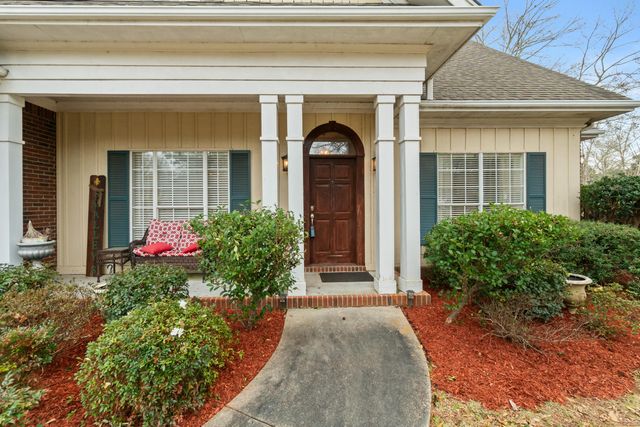 92 Highpointe Dr., Hattiesburg, MS 39402