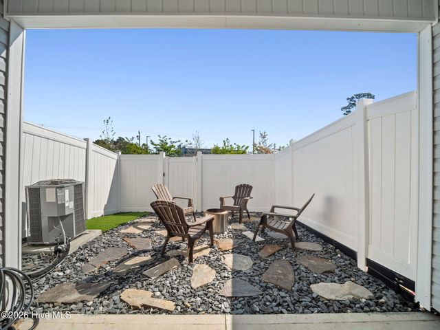 16 Outrigger Drive, Swansboro, NC 28584