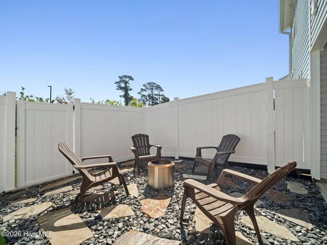 16 Outrigger Drive, Swansboro, NC 28584