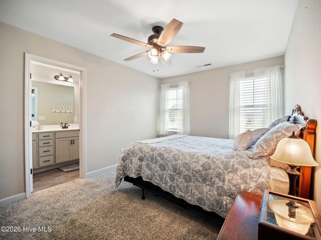 16 Outrigger Drive, Swansboro, NC 28584