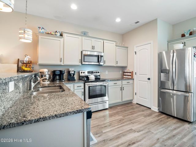 16 Outrigger Drive, Swansboro, NC 28584