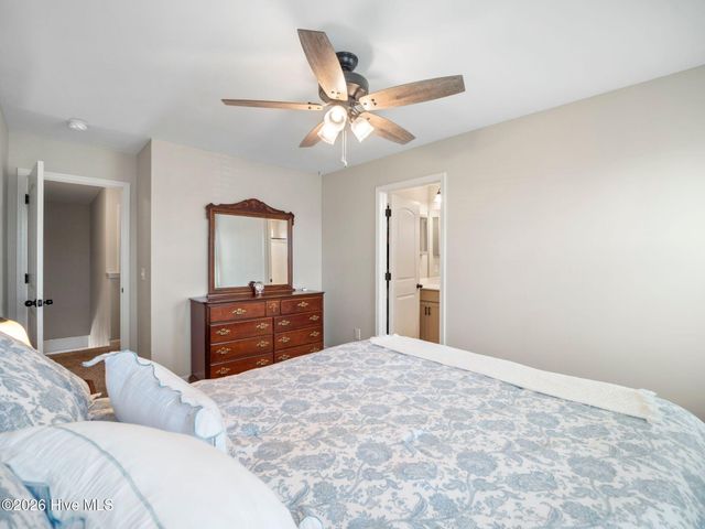 16 Outrigger Drive, Swansboro, NC 28584