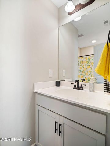 16 Outrigger Drive, Swansboro, NC 28584