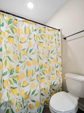 16 Outrigger Drive, Swansboro, NC 28584