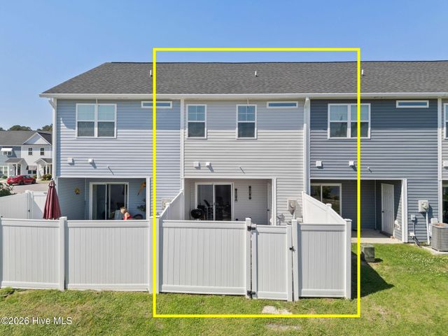 16 Outrigger Drive, Swansboro, NC 28584