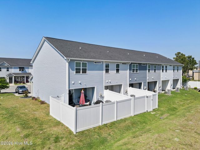 16 Outrigger Drive, Swansboro, NC 28584