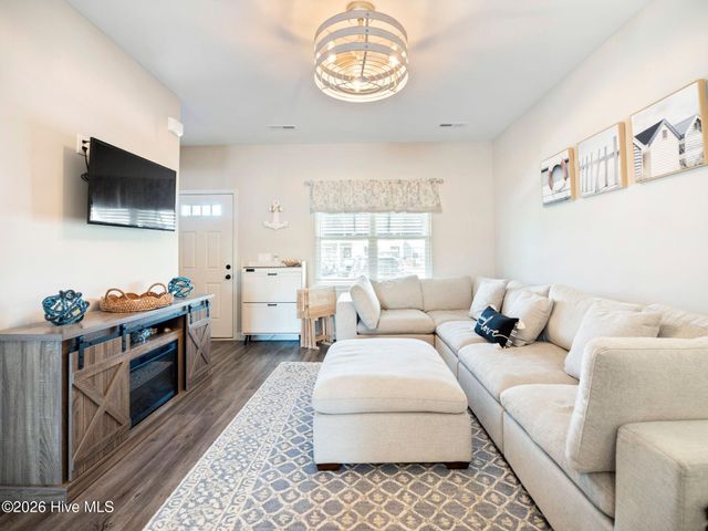 16 Outrigger Drive, Swansboro, NC 28584