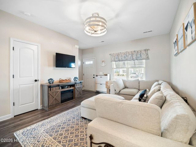 16 Outrigger Drive, Swansboro, NC 28584