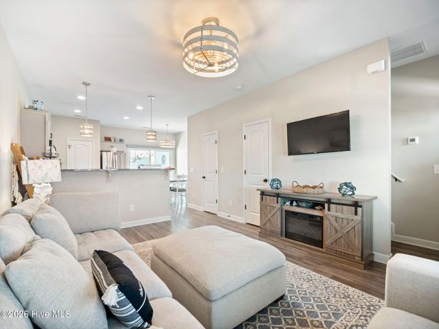 16 Outrigger Drive, Swansboro, NC 28584