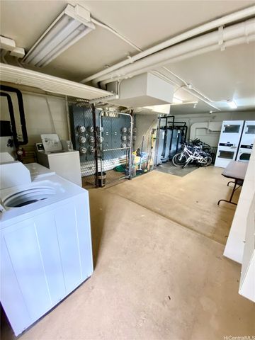 1036 Green Street 204, Honolulu, HI 96822